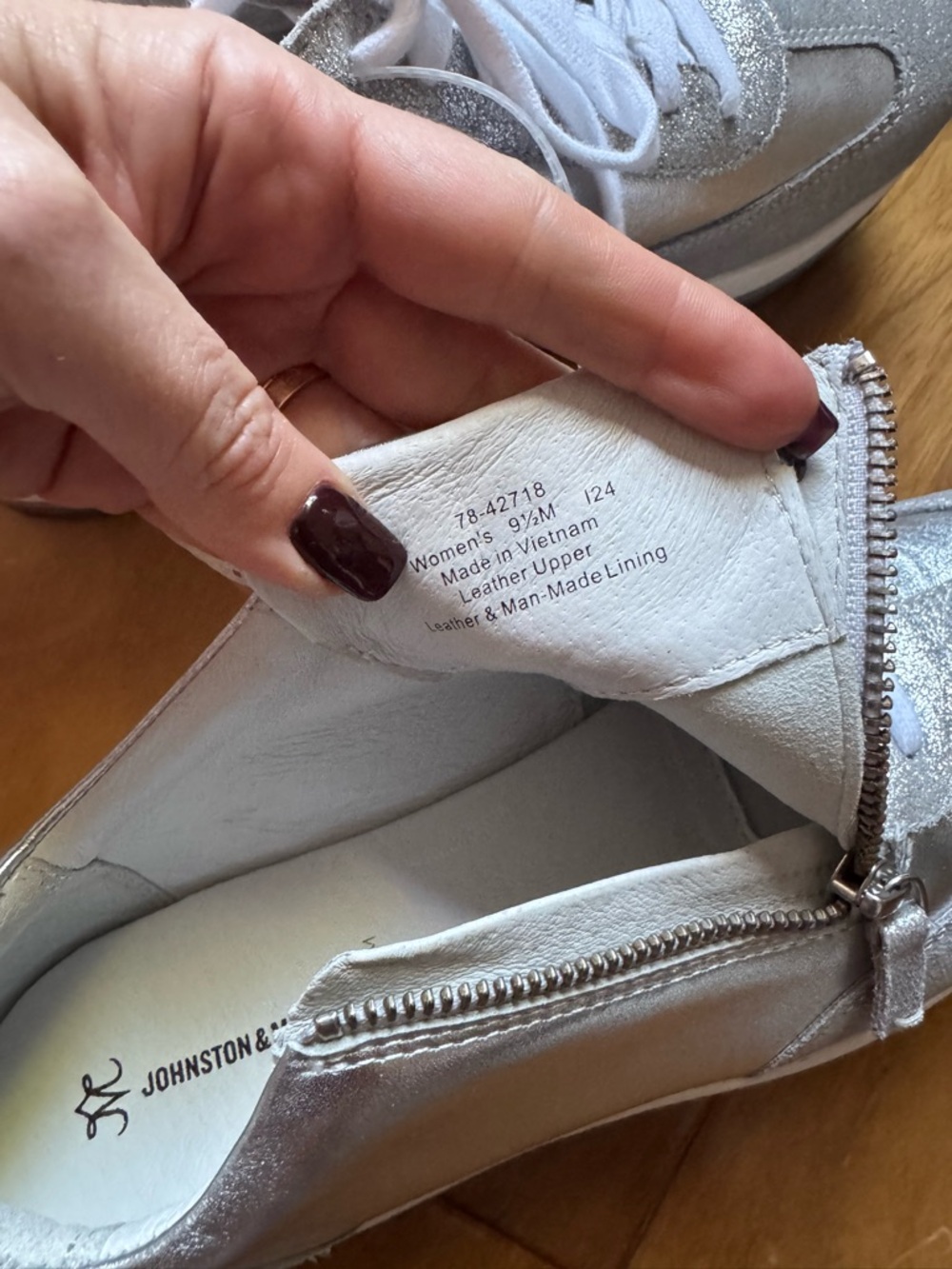 NWT Johnston & Murphy Gracie Side-Zip Sneaker Sz 9,5 (no original box) - Picture 3 of 7